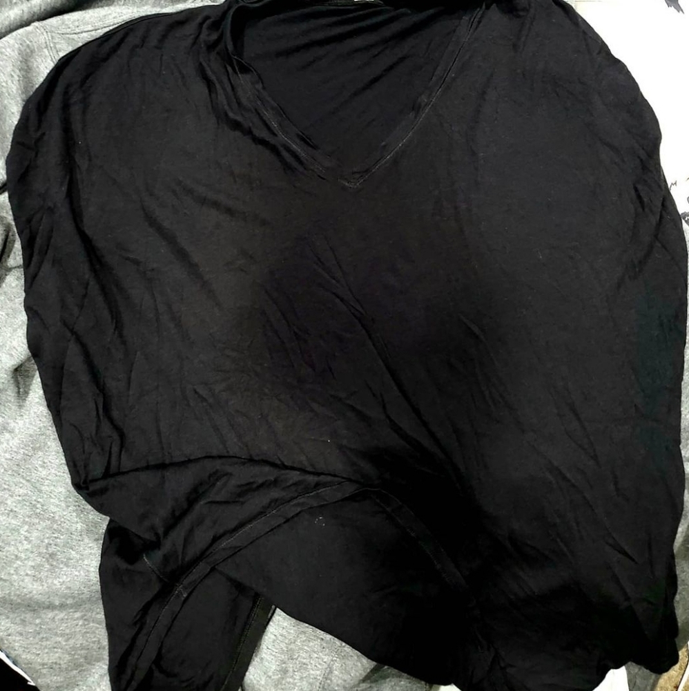 Lululemon black open back top eguc - Picture 4 of 4